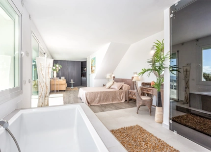 EXCEPCIONAL Y ENCANTADORA VILLA EN VENTA EN ESTEPONA
