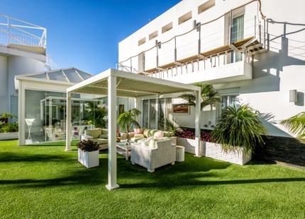 EXCEPCIONAL Y ENCANTADORA VILLA EN VENTA EN ESTEPONA
