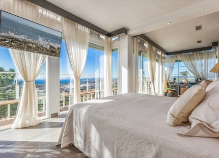 EXCEPCIONAL Y ENCANTADORA VILLA EN VENTA EN ESTEPONA