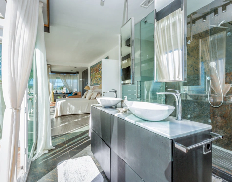 Villa for sale in Altos de Estepona