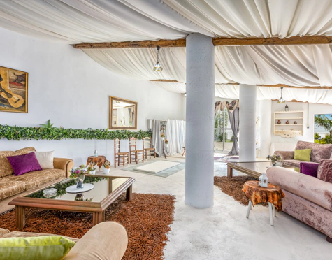 Villa for sale in Altos de Estepona