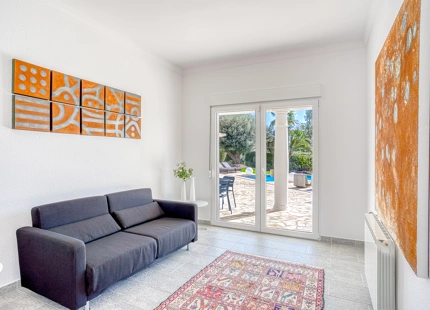 EXQUISITE VILLA WITH EXPANSIVE GARDEN IN MARBELLA EAST