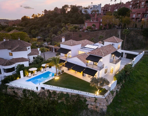 Villa for sale in La Quinta, Benahavis