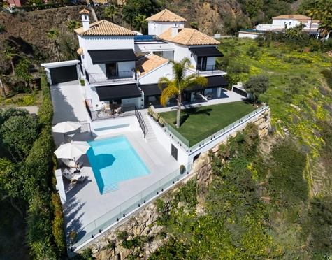 Villa for sale in La Quinta, Benahavis