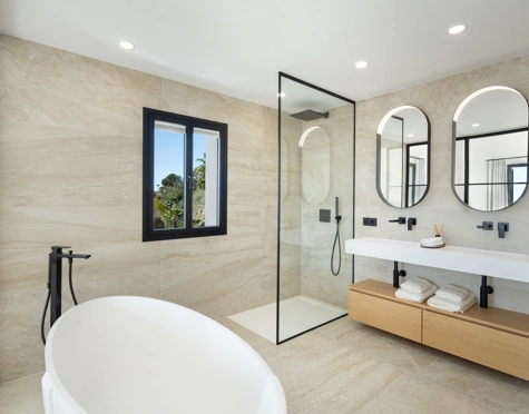 Villa for sale in La Quinta, Benahavis