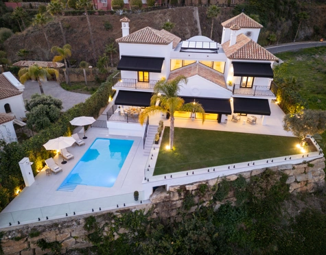 Villa for sale in La Quinta, Benahavis