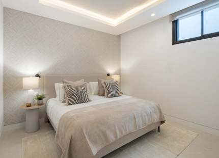 EXCEPTIONAL VILLA IN BENAHAVÍS WITH INCREDIBLE AMENITIES AND BREATHTAKING VIEWS