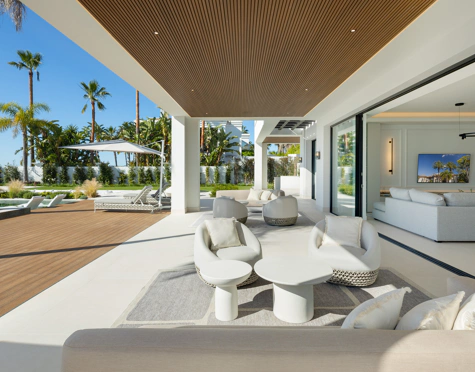 Villa for sale in Monte Halcones, Benahavis