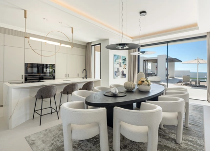 EXCEPTIONAL VILLA IN BENAHAVÍS WITH INCREDIBLE AMENITIES AND BREATHTAKING VIEWS