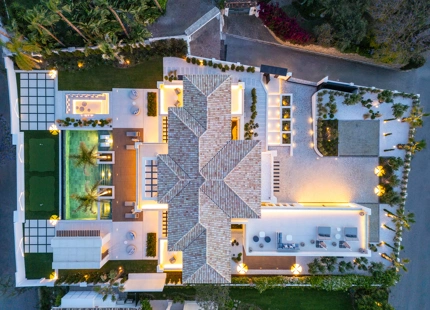EXCEPTIONAL VILLA IN BENAHAVÍS WITH INCREDIBLE AMENITIES AND BREATHTAKING VIEWS