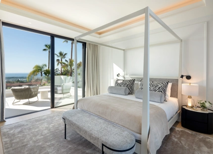 EXCEPTIONAL VILLA IN BENAHAVÍS WITH INCREDIBLE AMENITIES AND BREATHTAKING VIEWS