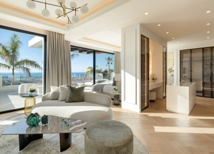 EXCEPTIONAL VILLA IN BENAHAVÍS WITH INCREDIBLE AMENITIES AND BREATHTAKING VIEWS