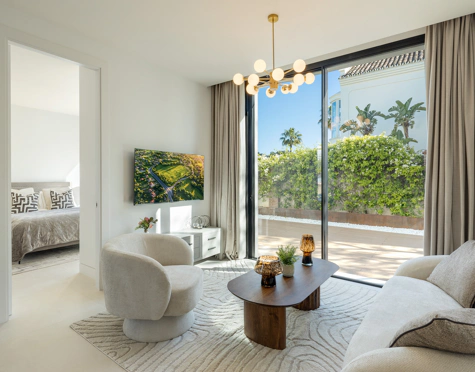 Villa for sale in Monte Halcones, Benahavis