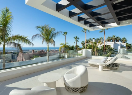 EXCEPTIONAL VILLA IN BENAHAVÍS WITH INCREDIBLE AMENITIES AND BREATHTAKING VIEWS