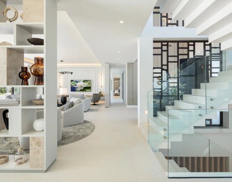 Villa for sale in Monte Halcones, Benahavis