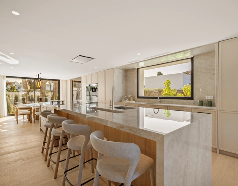 Villa en venta en Aloha, Nueva Andalucia
