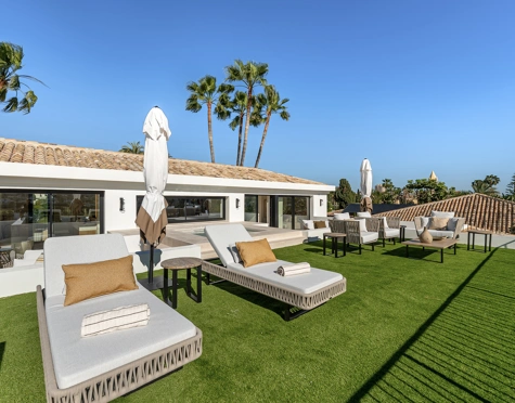 Villa en venta en Aloha, Nueva Andalucia