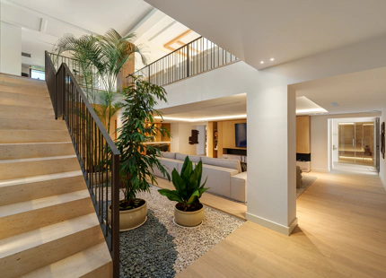 OUTSTANDING 6-BEDROOM VILLA IN NUEVA ANDALUCIA