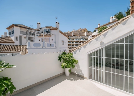 IMPRESIONANTE ÁTICO DÚPLEX DE 5 DORMITORIOS EN NUEVA ANDALUCÍA