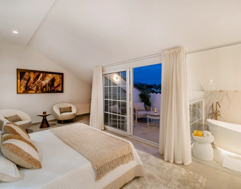 Duplex Penthouse for sale in Las Lolas, Nueva Andalucia