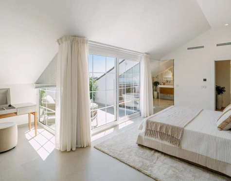 Duplex Penthouse for sale in Las Lolas, Nueva Andalucia
