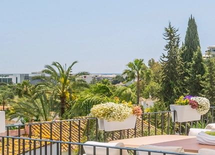 IMPRESIONANTE ÁTICO DÚPLEX DE 5 DORMITORIOS EN NUEVA ANDALUCÍA
