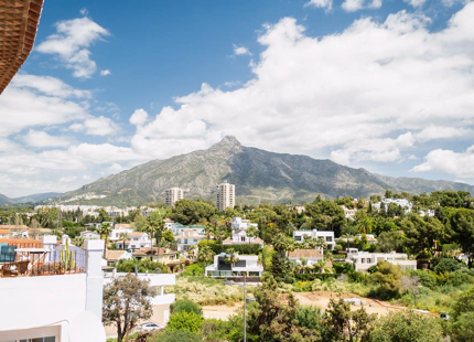 IMPRESIONANTE ÁTICO DÚPLEX DE 5 DORMITORIOS EN NUEVA ANDALUCÍA