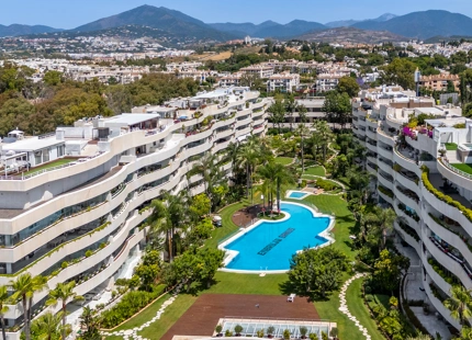 Exclusivo apartamento en la playa junto a Puerto Banus