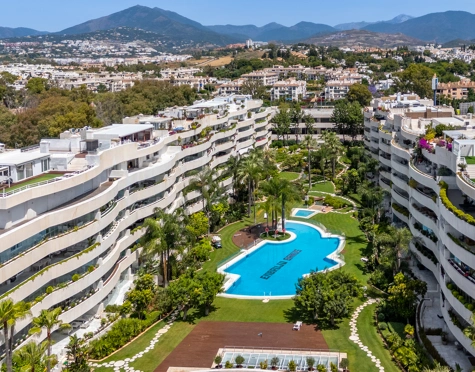 Apartamento en venta en El Embrujo Banús, Marbella - Puerto Banus