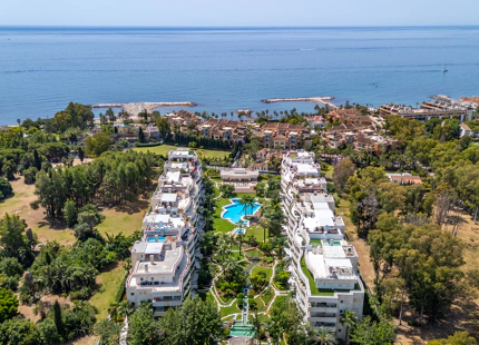 Exclusivo apartamento en la playa junto a Puerto Banus