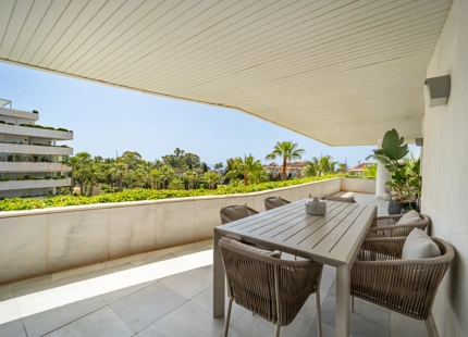 Exclusivo apartamento en la playa junto a Puerto Banus