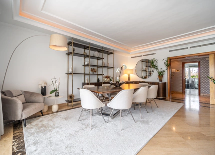 Exclusivo apartamento en la playa junto a Puerto Banus