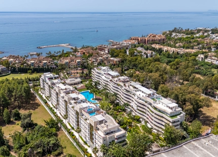 Exclusivo apartamento en la playa junto a Puerto Banus