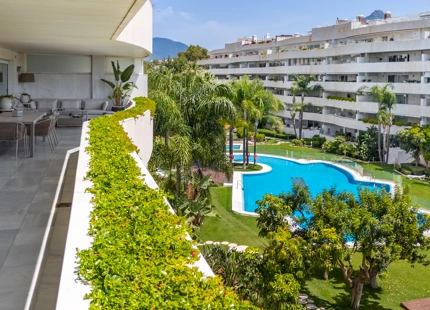 Exclusivo apartamento en la playa junto a Puerto Banus