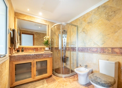 Exclusivo apartamento en la playa junto a Puerto Banus