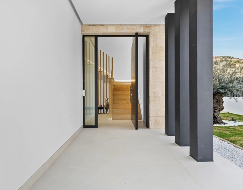 Villa en venta en La Alqueria, Benahavis