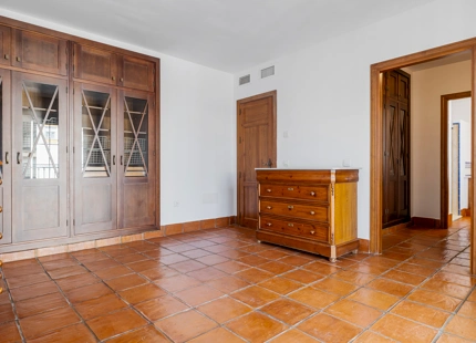 CHARMING FAMILY TOWNHOUSE IN SAN PEDRO DE ALCANTARA
