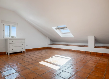CHARMING FAMILY TOWNHOUSE IN SAN PEDRO DE ALCANTARA