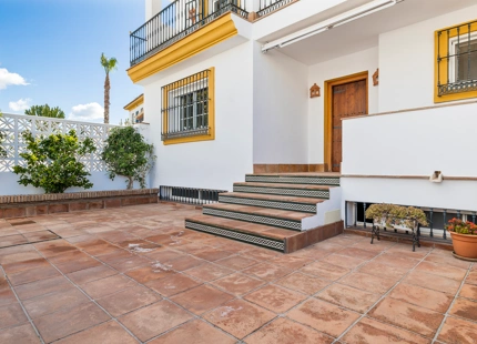 CHARMING FAMILY TOWNHOUSE IN SAN PEDRO DE ALCANTARA