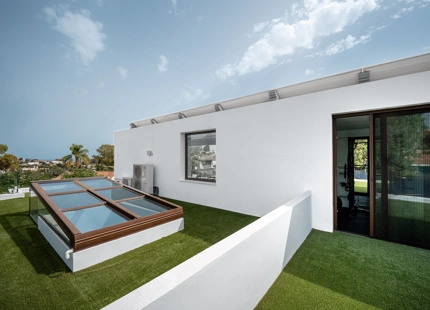 EXTRAORDINARY VILLA WITH A HUGE PLOT IN BENAHAVIS