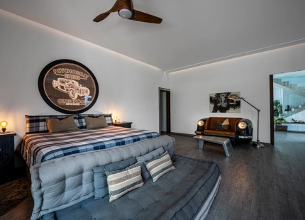 EXTRAORDINARY VILLA WITH A HUGE PLOT IN BENAHAVIS