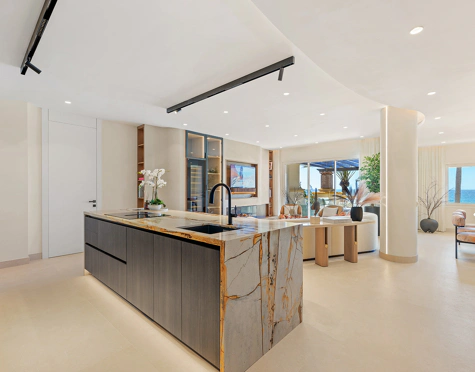 Apartment for sale in Rio Real, Marbella Este