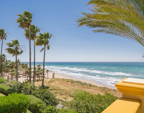 Apartment for sale in Rio Real, Marbella Este
