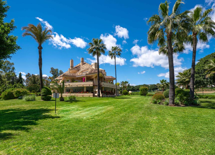 ELEGANTE APARTAMENTO DE 4 DORMITORIOS EN VENTA EN NUEVA ANDALUCÍA