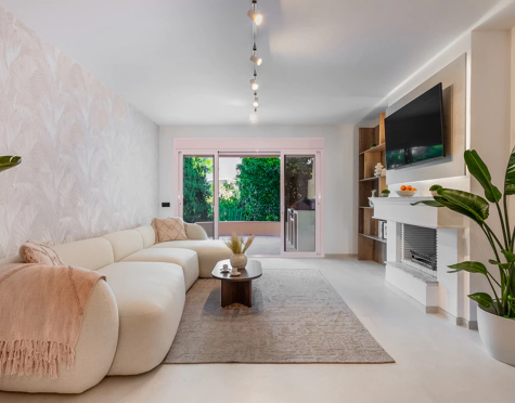 Apartment for sale in Country Club Las Brisas, Nueva Andalucia