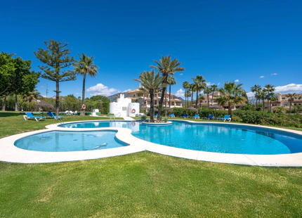 ELEGANTE APARTAMENTO DE 4 DORMITORIOS EN VENTA EN NUEVA ANDALUCÍA