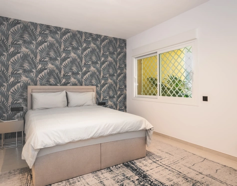 Apartamento en venta en Country Club Las Brisas, Nueva Andalucia