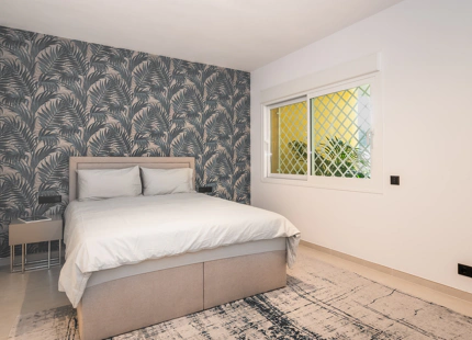 ELEGANTE APARTAMENTO DE 4 DORMITORIOS EN VENTA EN NUEVA ANDALUCÍA