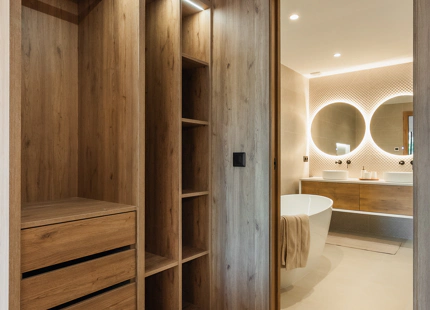 ELEGANTE APARTAMENTO DE 4 DORMITORIOS EN VENTA EN NUEVA ANDALUCÍA