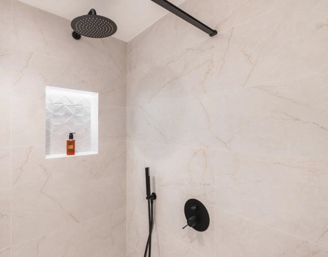 Apartamento en venta en Country Club Las Brisas, Nueva Andalucia